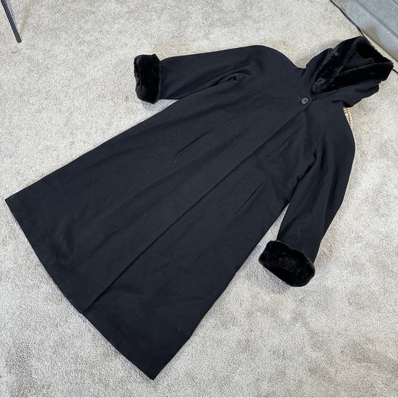 SOLD | Braetan Women’s Vintage Wool Long Coat Hooded Faux Fur Penny Lane Mob - Picture 4 of 15